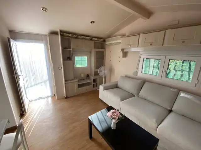 Sala de estar de Casa o chalet en venta en Alhaurín El Grande con Aire acondicionado, Jardín privado y Piscina