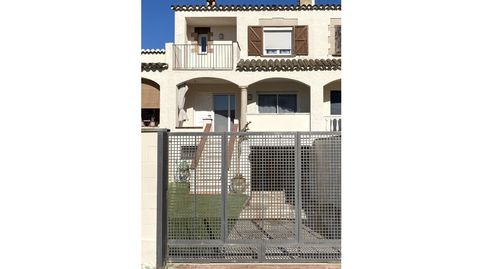 Photo 3 of Houses for sale in Calle Josep Coll I Ligora, 11, Sant Pere Pescador, Girona