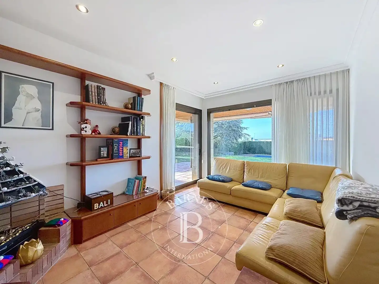 Sala de estar de Casa o chalet en venta en Alella con Aire acondicionado, Calefacción y Jardín privado
