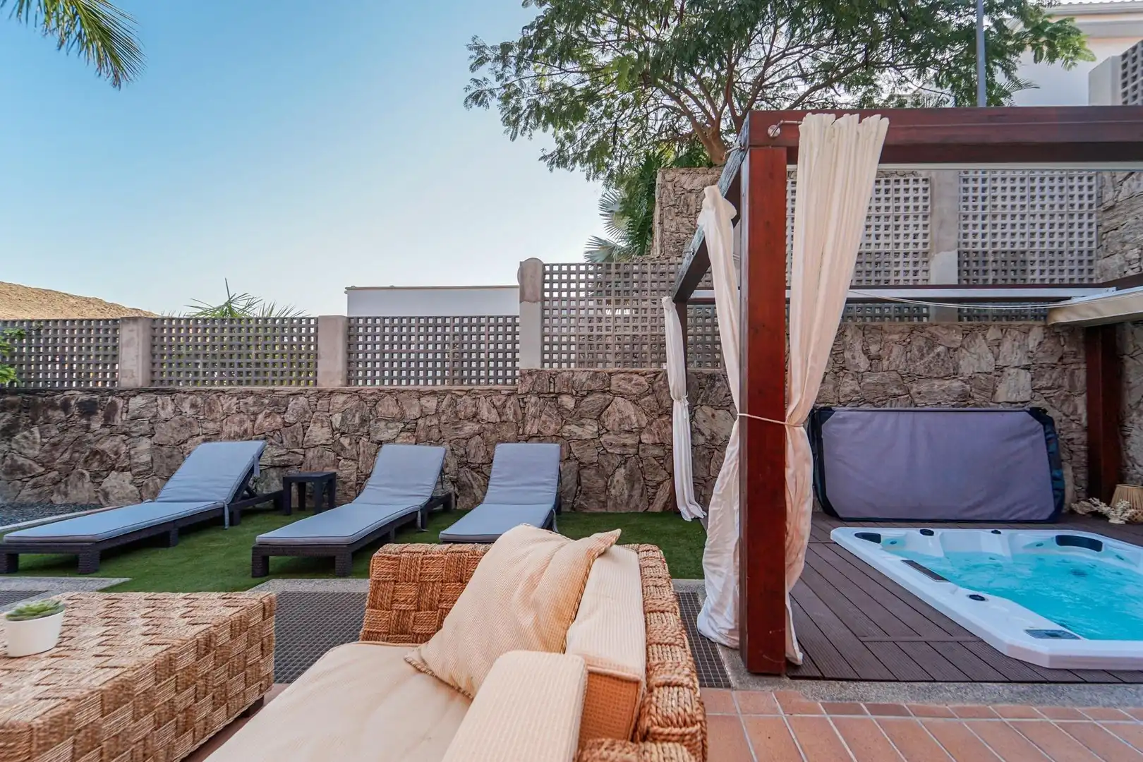 Terrassa de Casa o xalet en venda en Mogán amb Aire condicionat, Jardí privat i Terrassa
