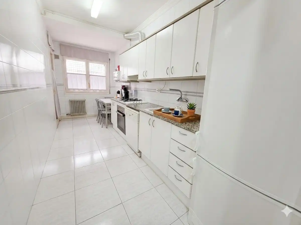 Kitchen of Ground floor for sale in Sabadell