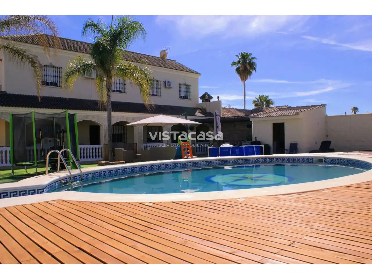 Piscina de Casa o chalet en venta en Carmona con Aire acondicionado, Calefacción y Jardín privado