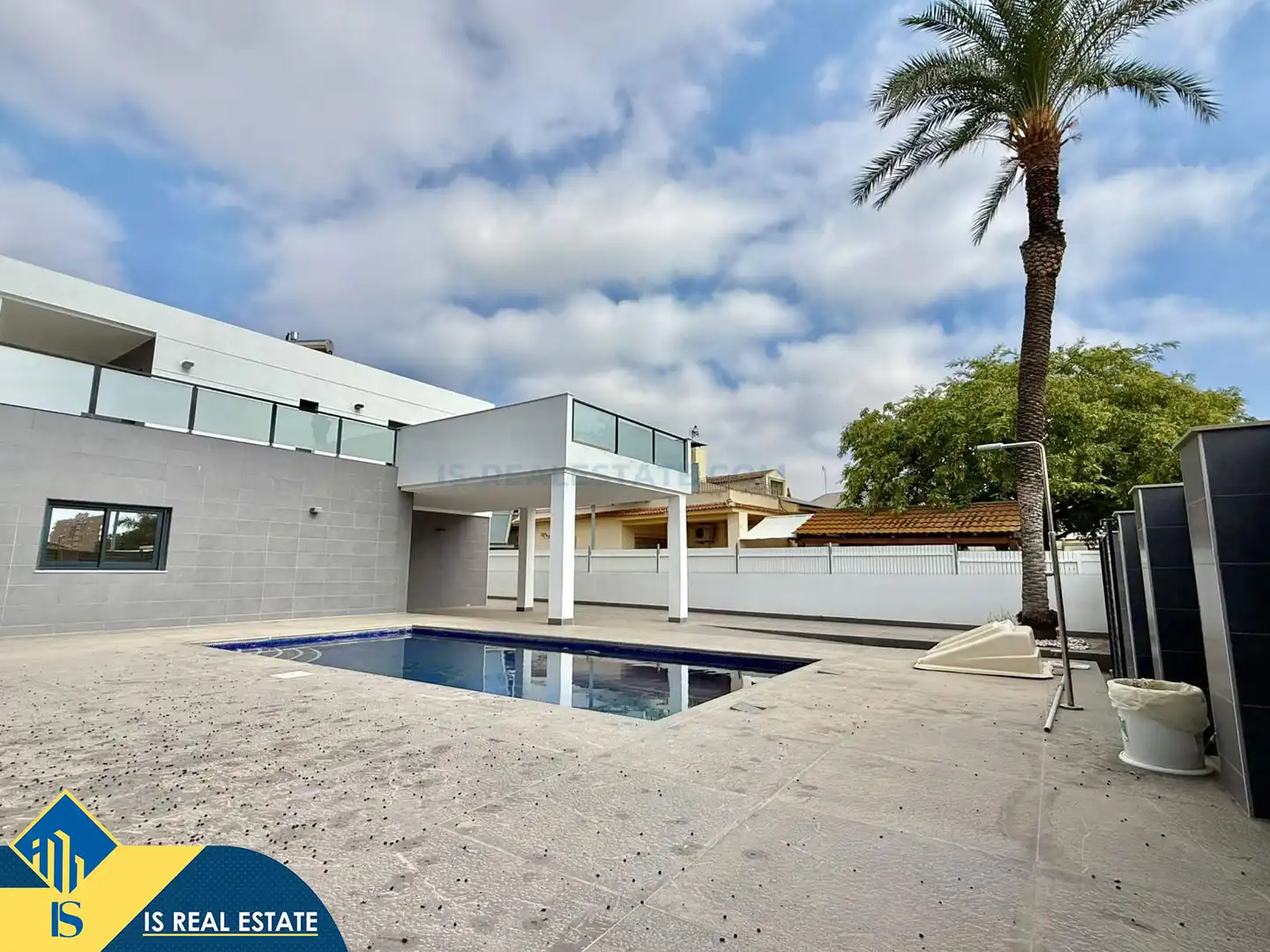 Chalet con piscina en venta en Orihuela Costa