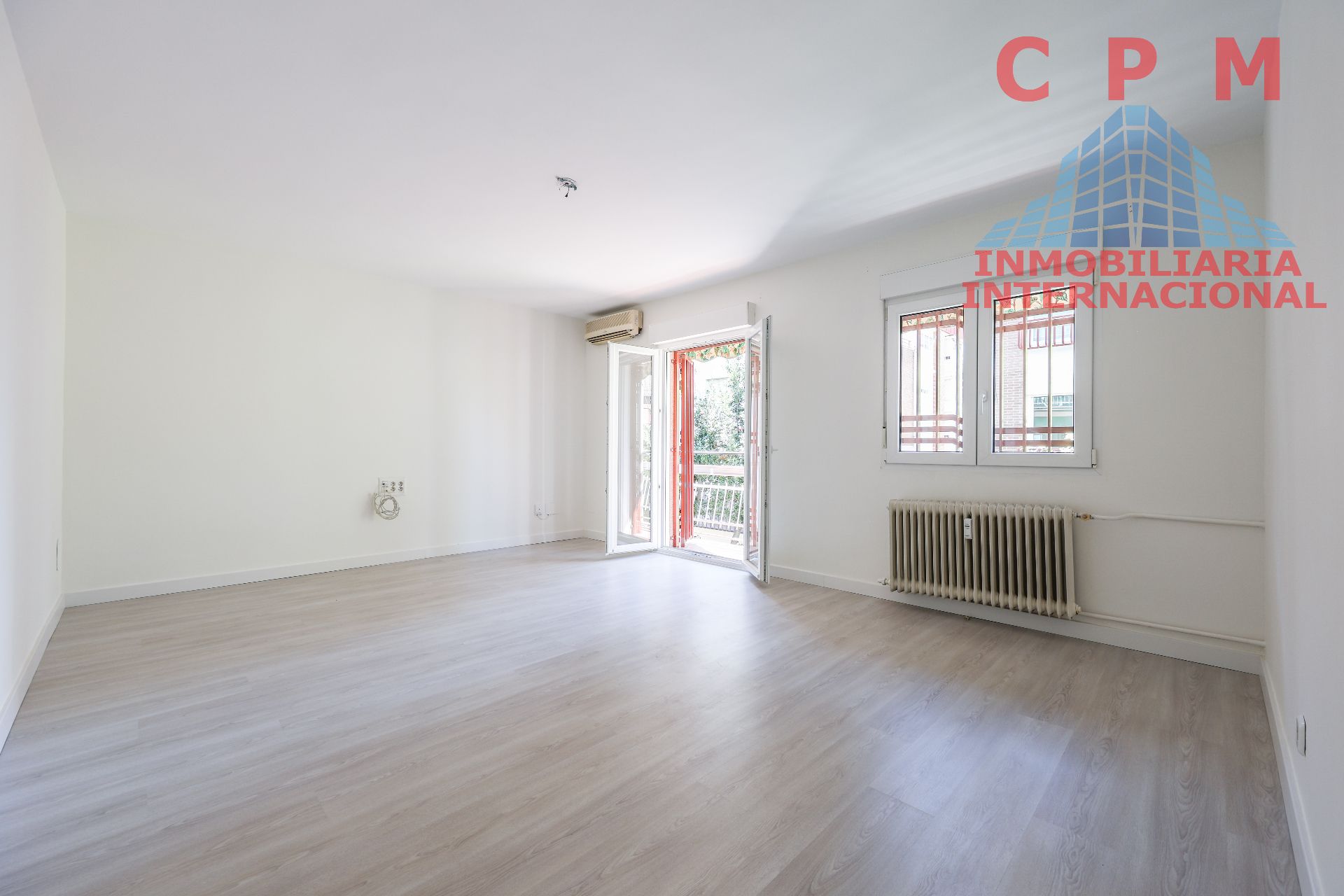 Sala d'estar de Pis de lloguer en  Madrid Capital amb Aire condicionat, Calefacció i Parquet