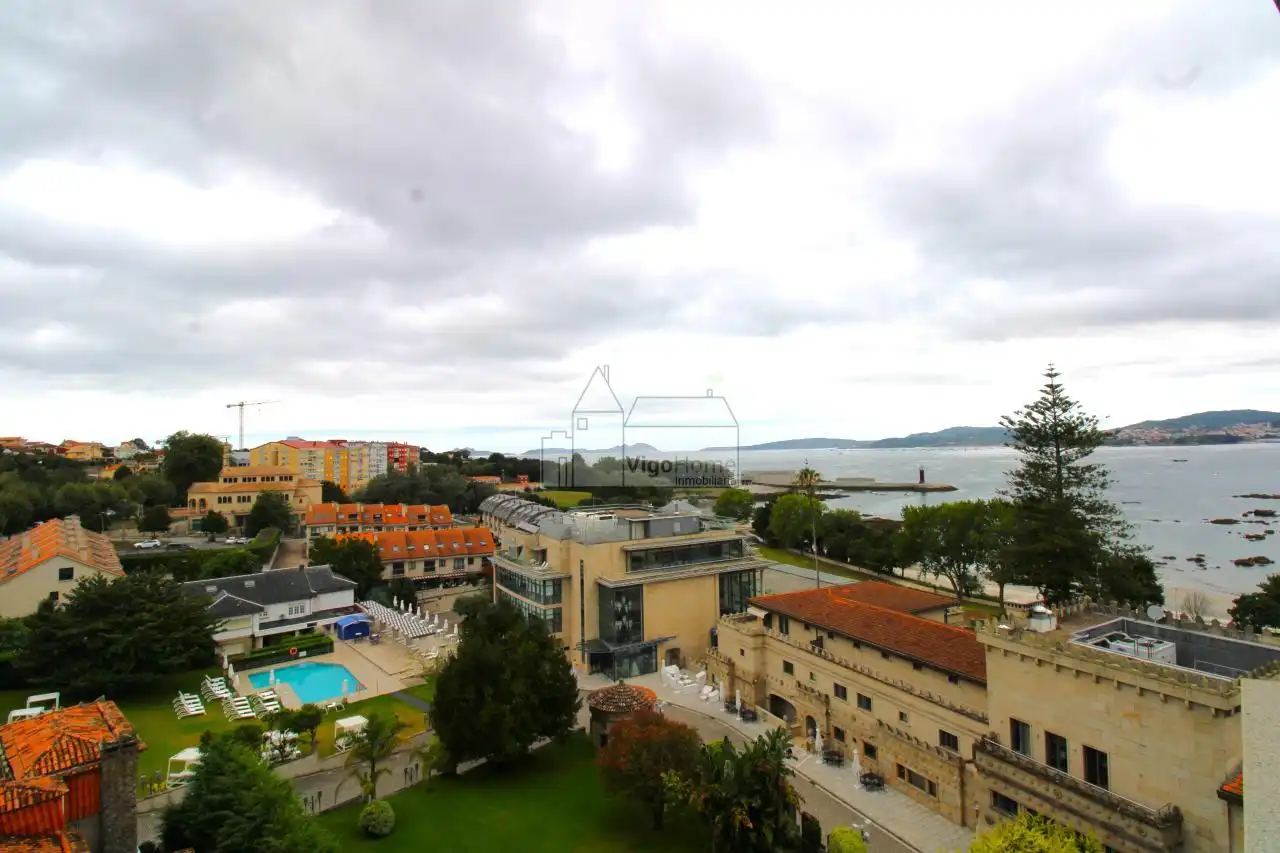 Exterior view of Flat for rent in Vigo   with Heating, Swimming Pool and Furnished