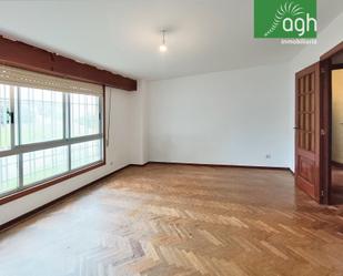 Sala d'estar de Pis en venda en A Coruña Capital  amb Parquet i Traster