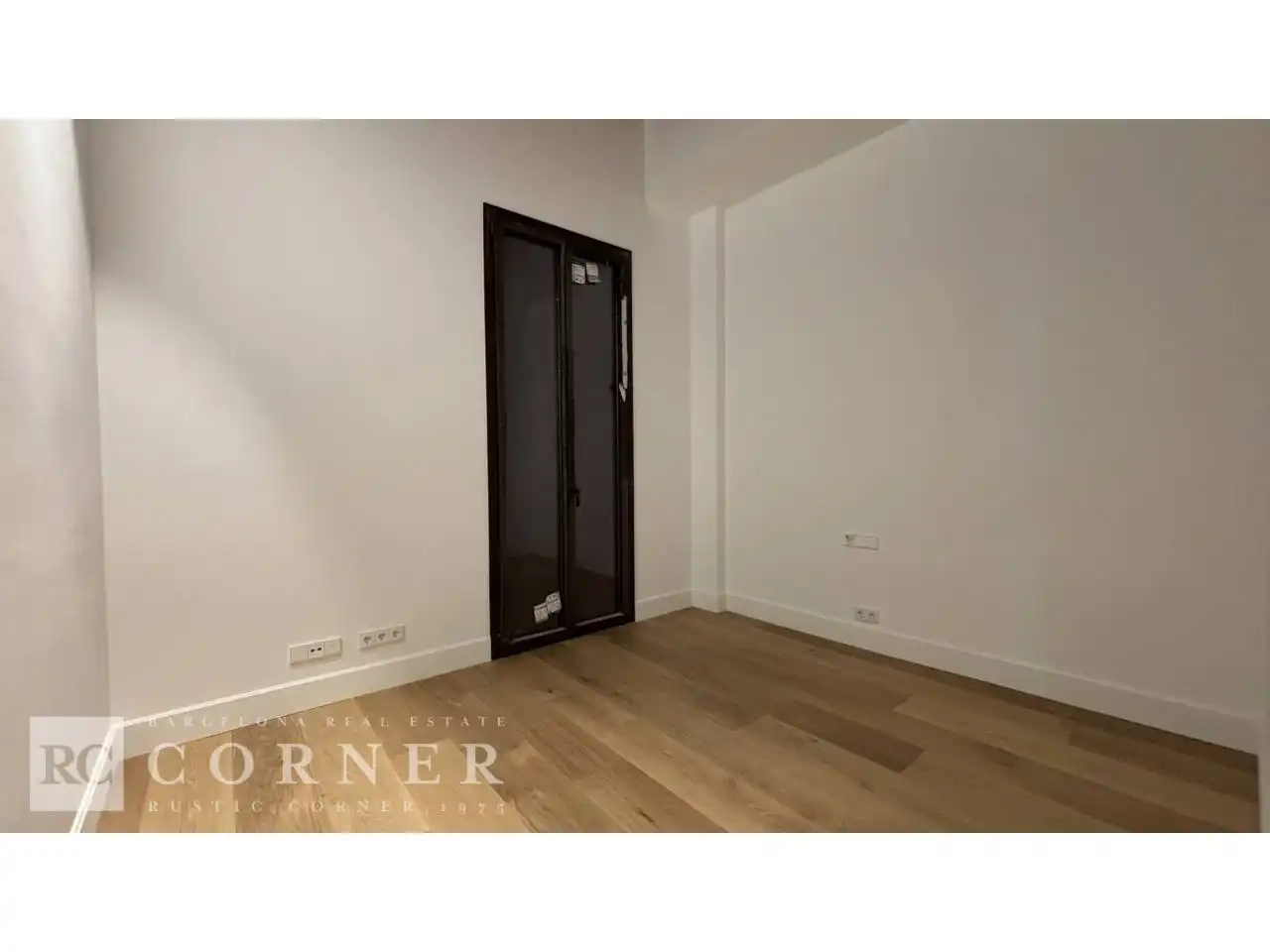 Bedroom of Flat for sale in Barcelona  with Air Conditioner, Parquet flooring and Terrace