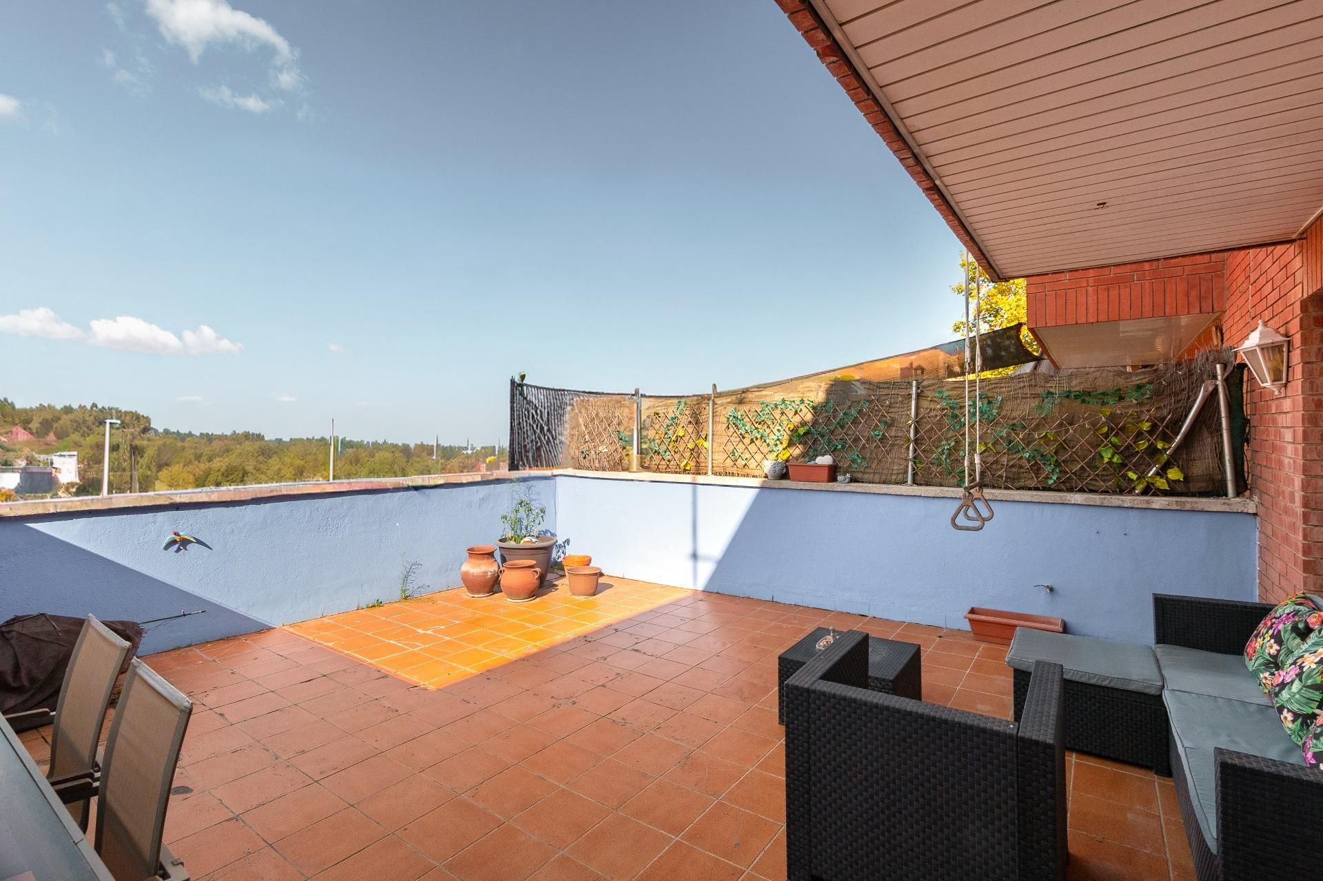 Terrassa de Casa adosada en venda en Cerdanyola del Vallès amb Jardí privat, Terrassa i Balcó