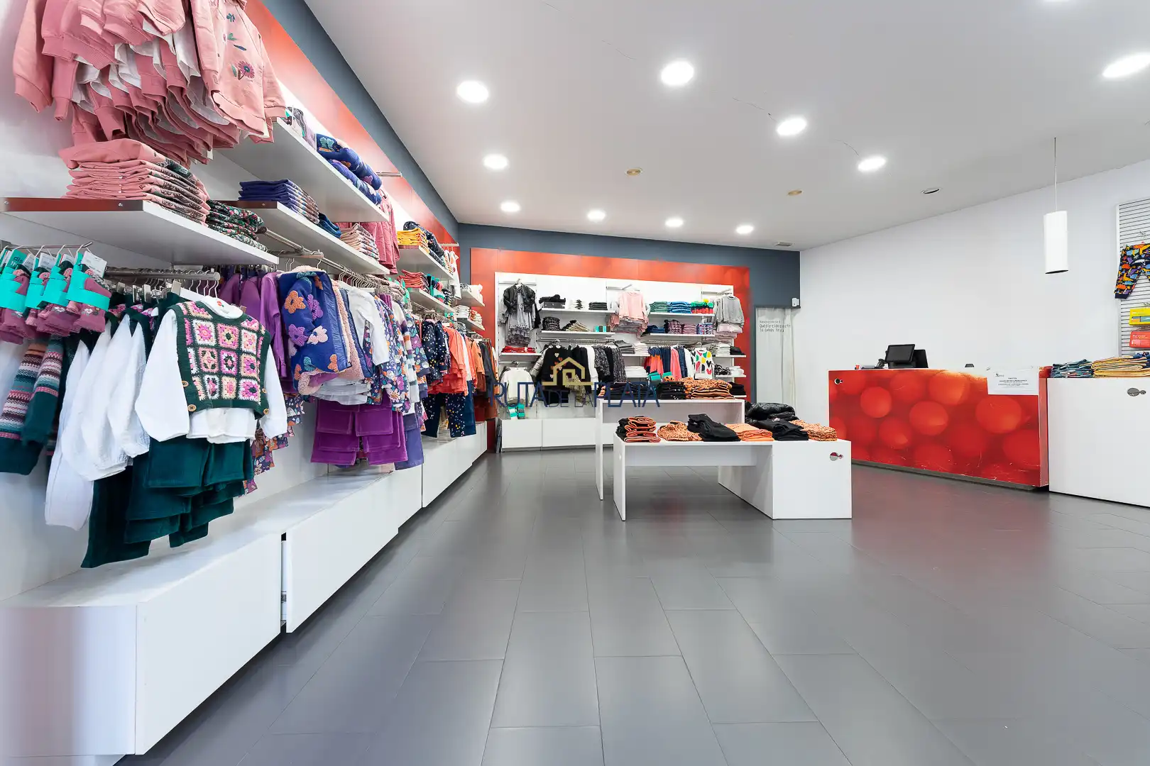 Commercial properties for rent in Zamora Capital   with Air Conditioner and Heating