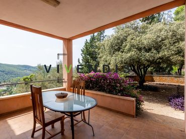 Casa amb balcó en venda a Corbera de Llobregat