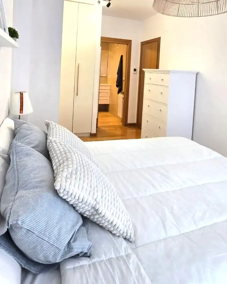 Habitación de Planta baja en venta en Valle de Elorz / Elortzibar con Calefacción, Jardín privado y Parquet