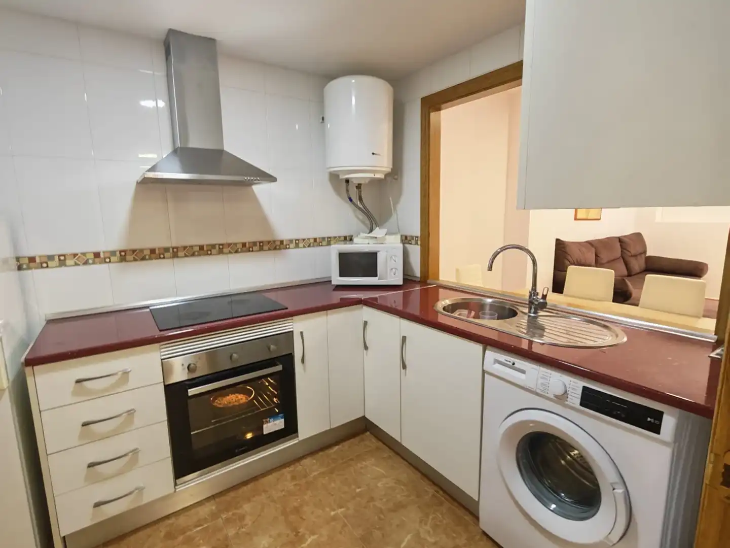 Cocina de Piso de alquiler en Murcia con Aire acondicionado, Calefacción y Lavadora