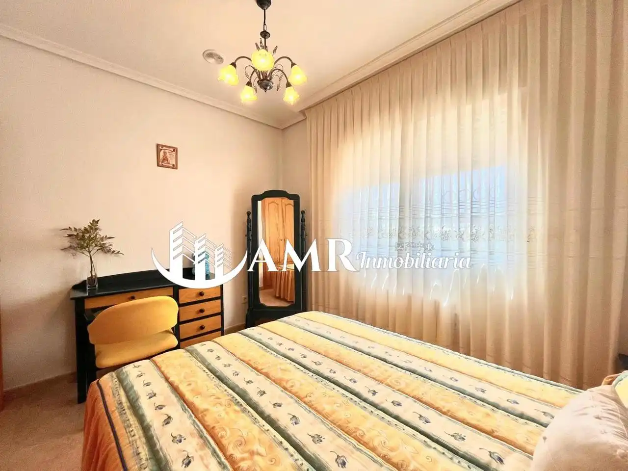 Habitación de Casa adosada en venta en Casarrubuelos con Aire acondicionado, Calefacción y Jardín privado