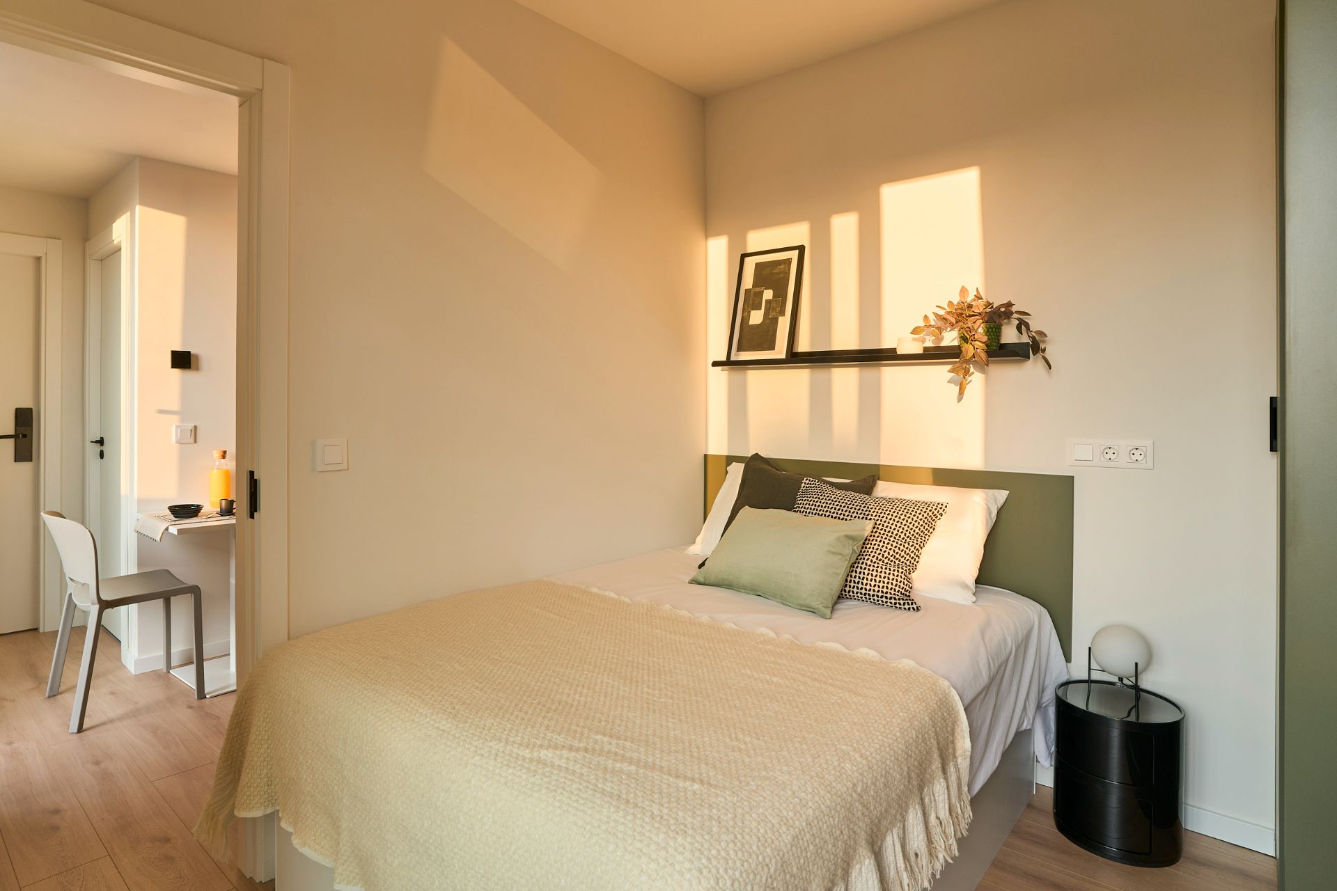 Bedroom of Apartment to rent in  Madrid Capital  with Air Conditioner, Heating and Private garden