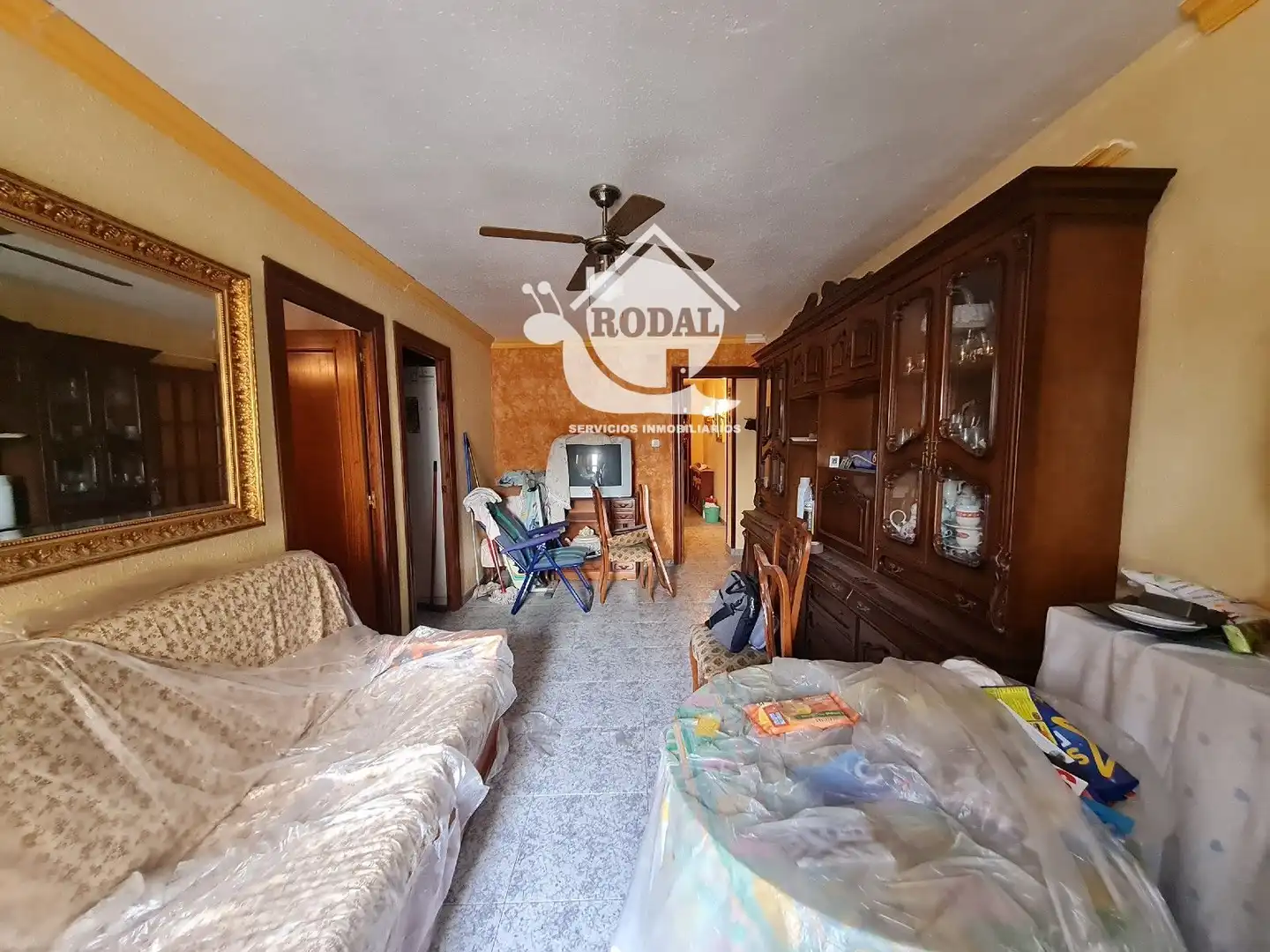 Sala de estar de Piso en venta en Almería con Calefacción, Amueblado y Horno
