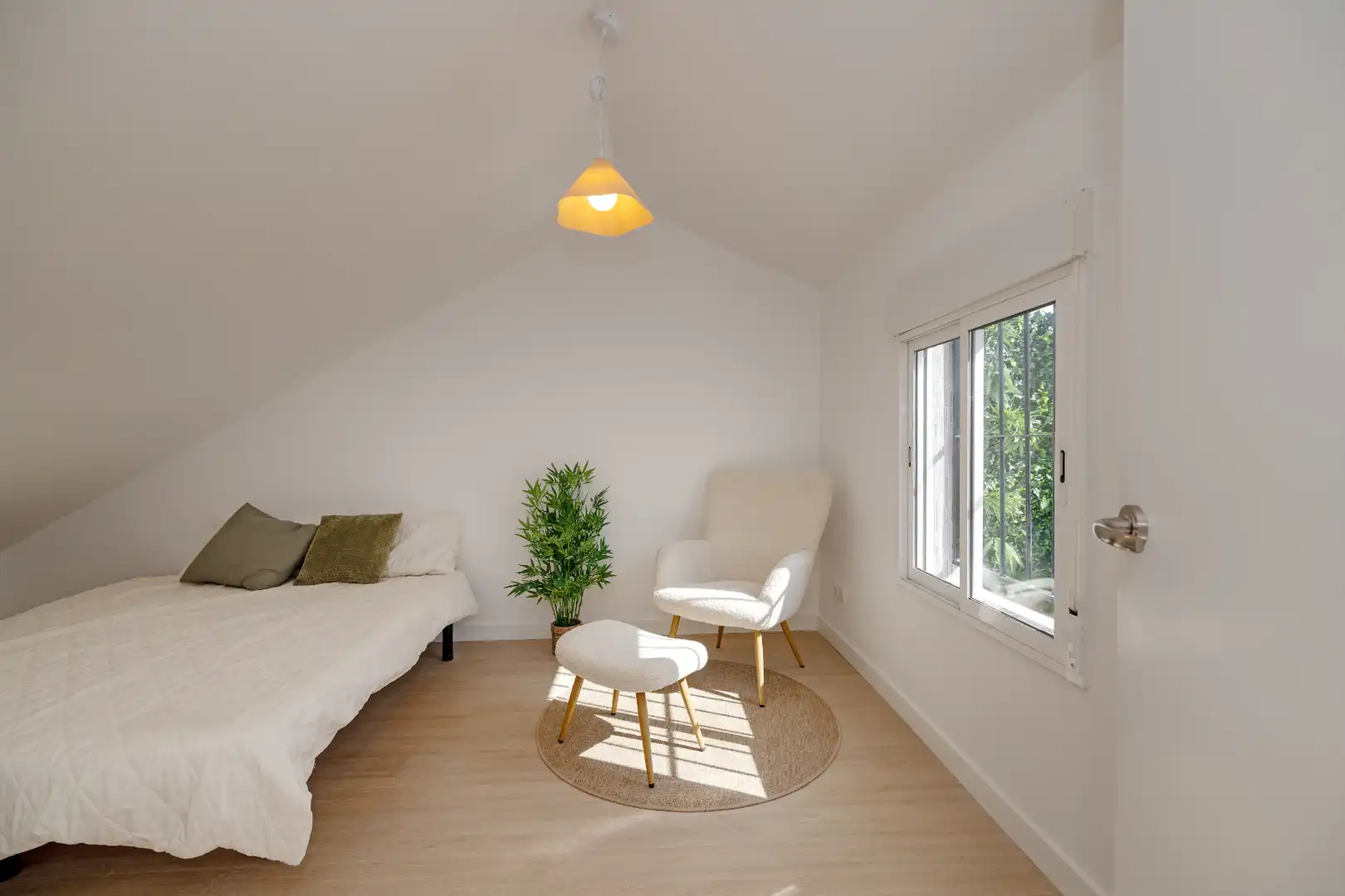 Schlafzimmer von Dachboden zum Verkauf in Málaga mit Klimaanlage, Heizung und Terrasse
