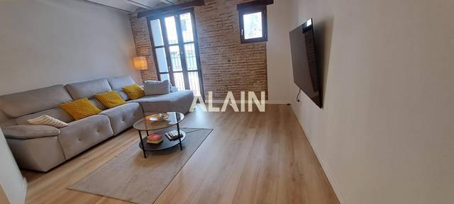 Piso en Venta en Calle de Vinatea en El Pilar