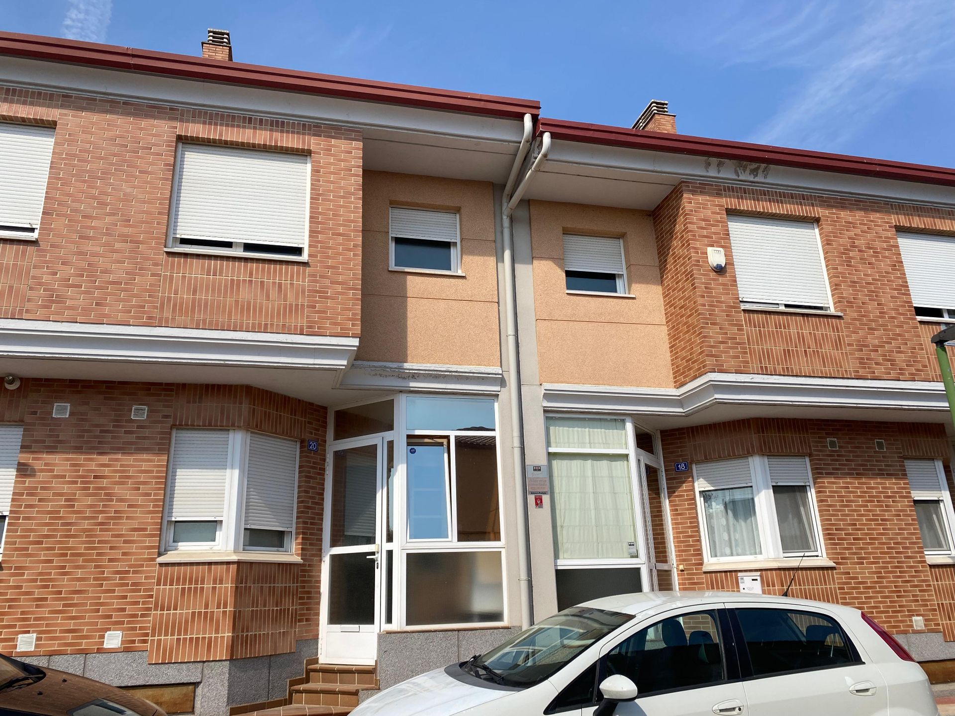 Single-family semi-detached for sale in Calle Avellanosa, Villafría - La Ventilla - Castañares