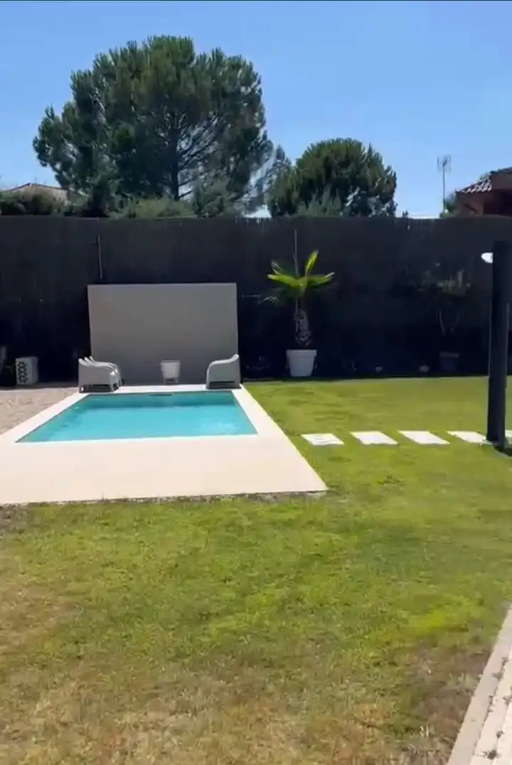 Piscina de Apartamento de alquiler en Villaviciosa de Odón con Aire acondicionado, Calefacción y Terraza