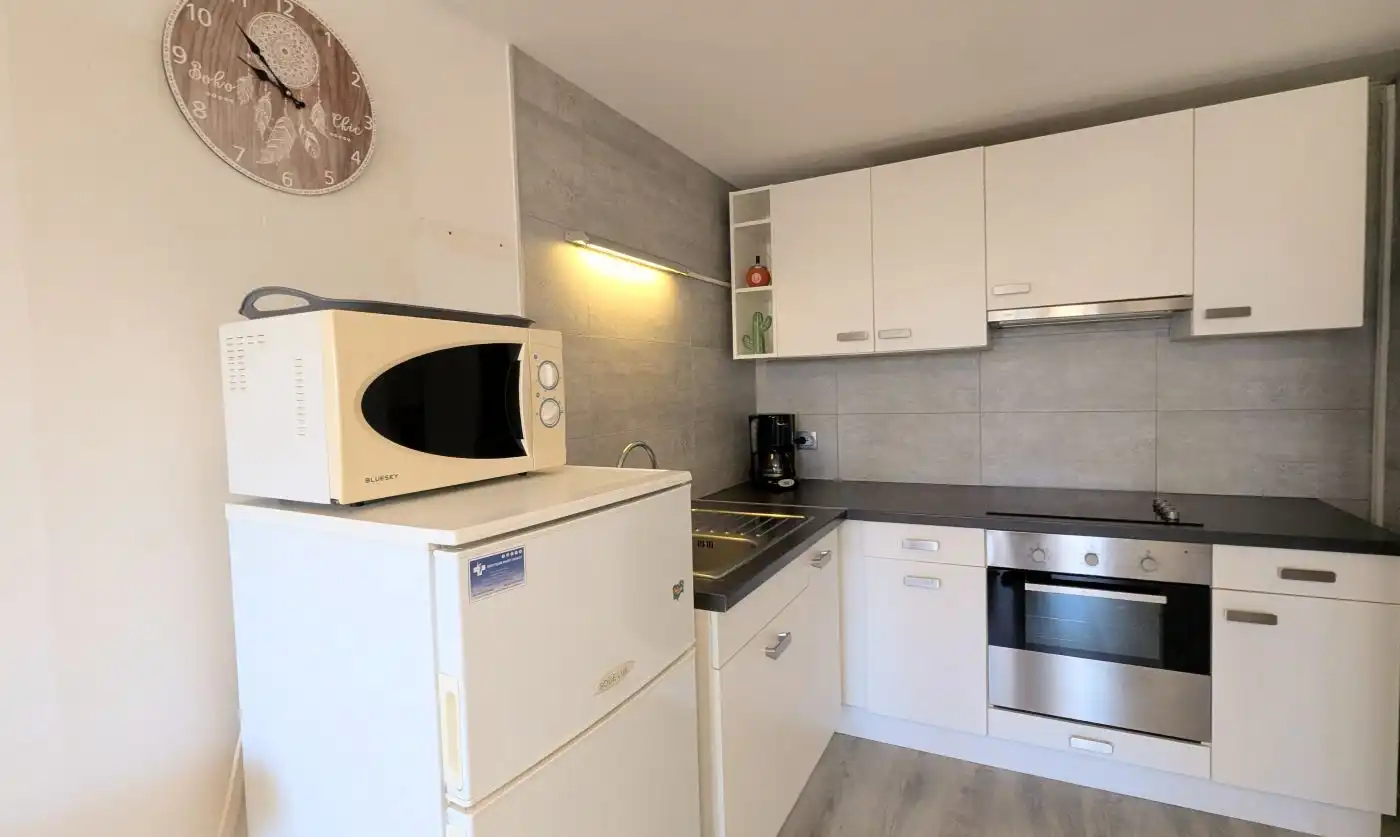 Cuina de Apartament en venda en Empuriabrava amb Aire condicionat, Calefacció i Terrassa