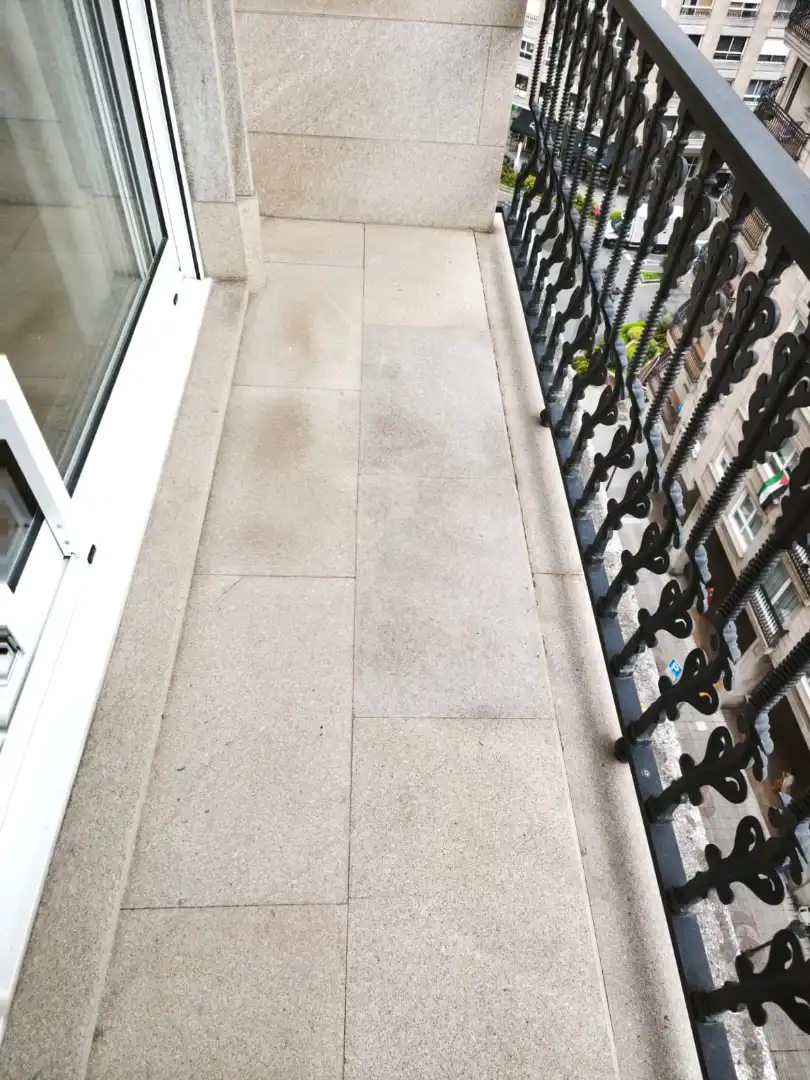 Terraza de Piso de alquiler en Vigo  con Calefacción, Parquet y Horno
