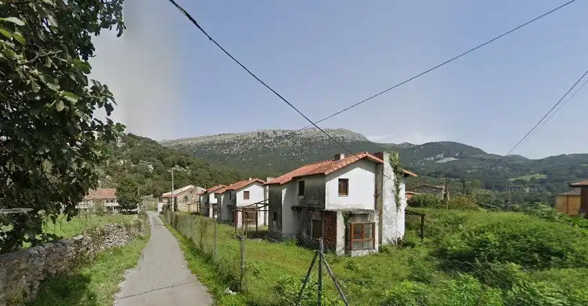 Terreni e lotti in vendita a Ruesga, imagen 3