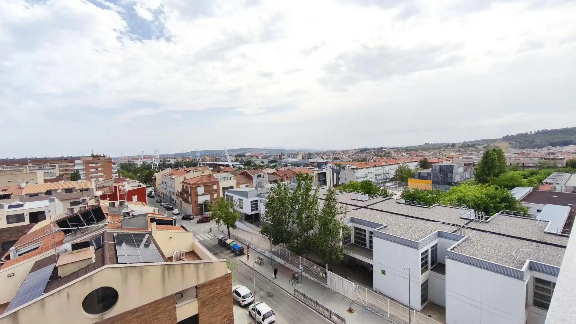 Vista exterior de Pis en venda en Terrassa amb Calefacció i Balcó