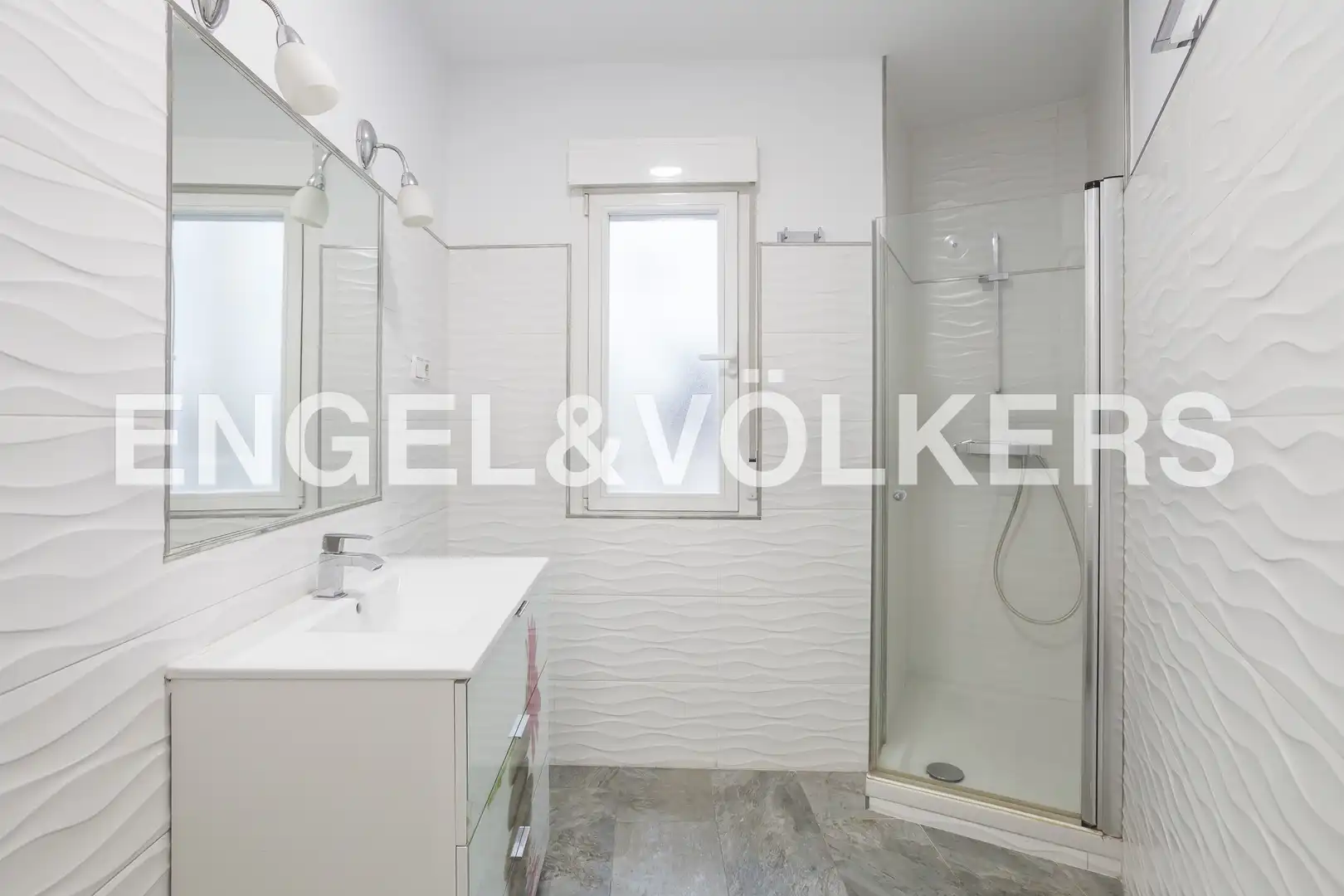 Bathroom of Flat for rent in Madrid  with Heating, Terrace and Balcony