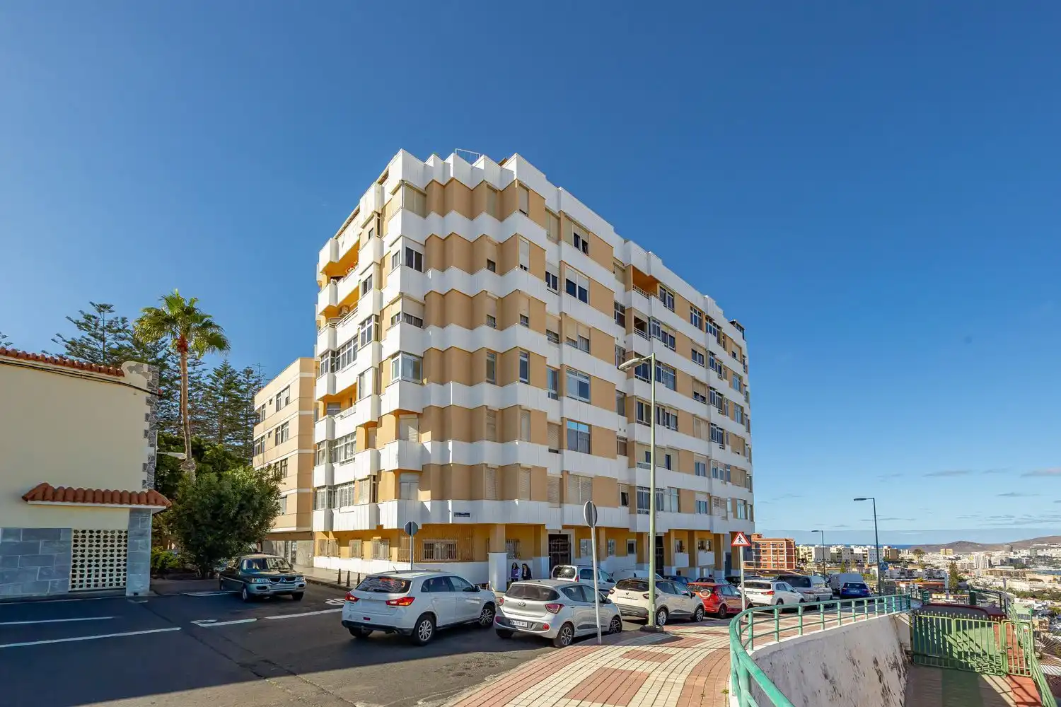 Vista exterior de Piso en venta en Las Palmas de Gran Canaria con Trastero