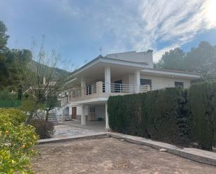 Vista exterior de Casa o xalet en venda en Orihuela amb Terrassa, Piscina i Balcó