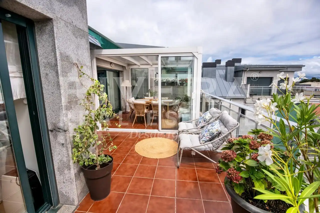 Terraza de Ático en venta en Sanxenxo con Calefacción, Parquet y Terraza