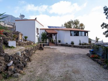 Casa amb balcó en venda a Arafo, Spain