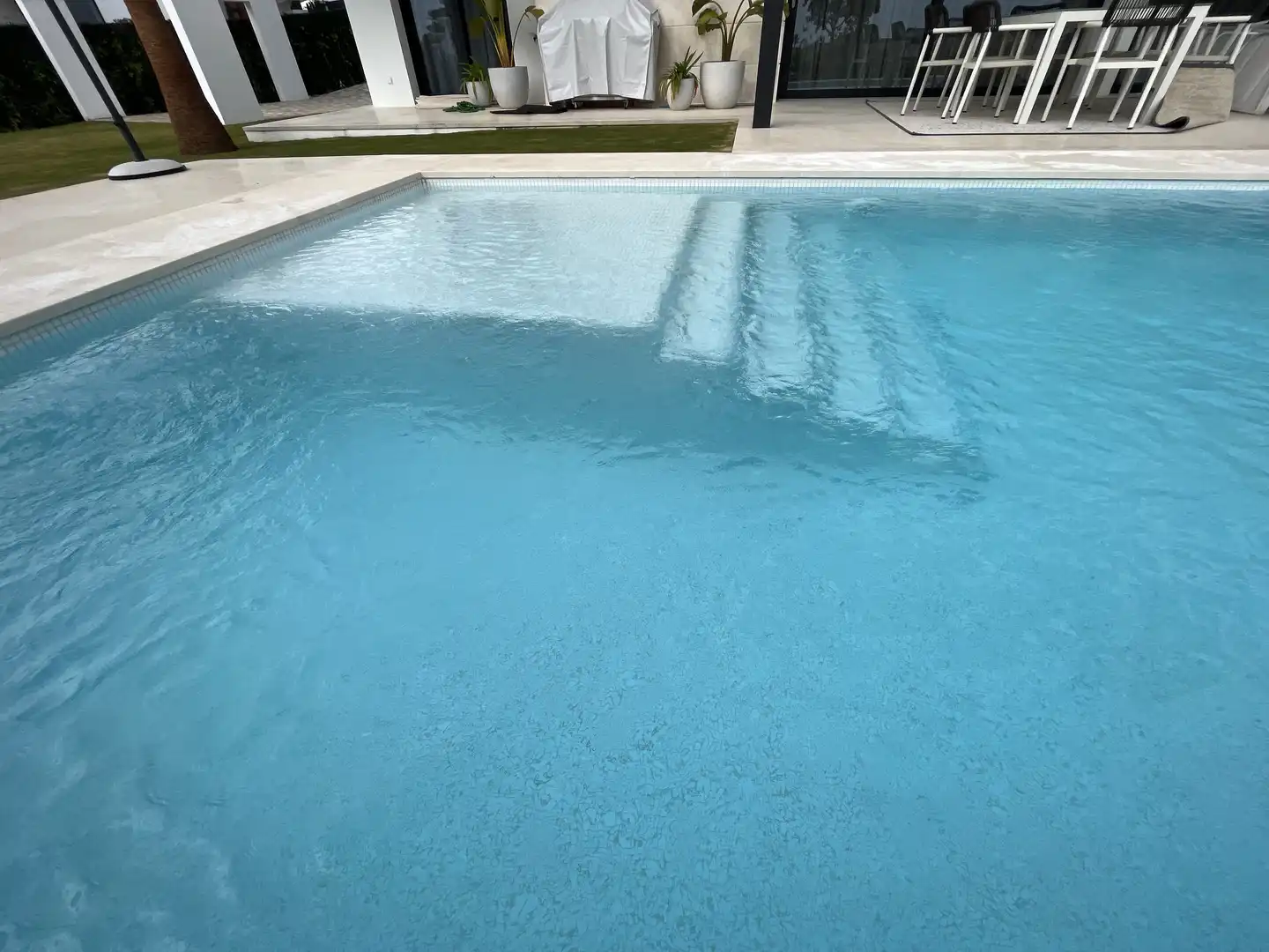 Chalet con terraza en venta en Avenida Grecia 51, imagen 2