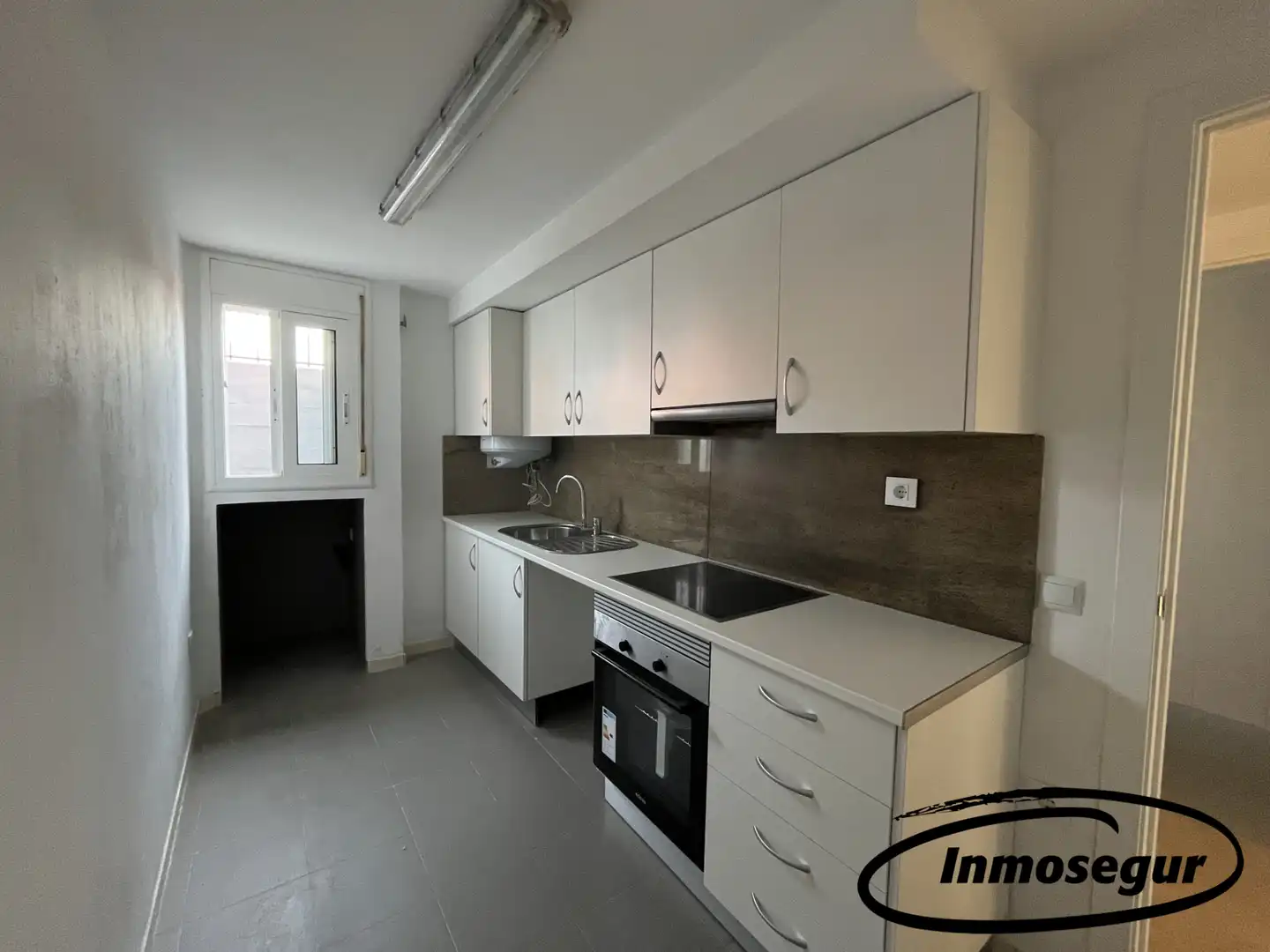 Cuina de Pis en venda en Reus amb Aire condicionat, Calefacció i Terrassa