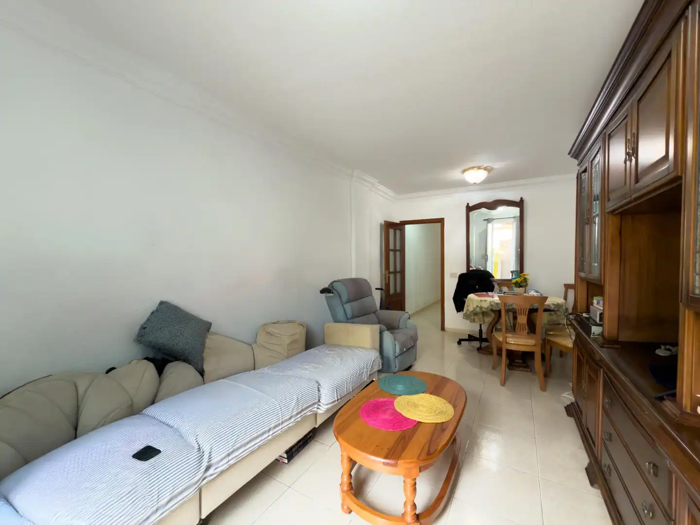 Wohnzimmer von Erdgeschoss zum Verkauf in San Cristóbal de la Laguna mit Klimaanlage und Terrasse