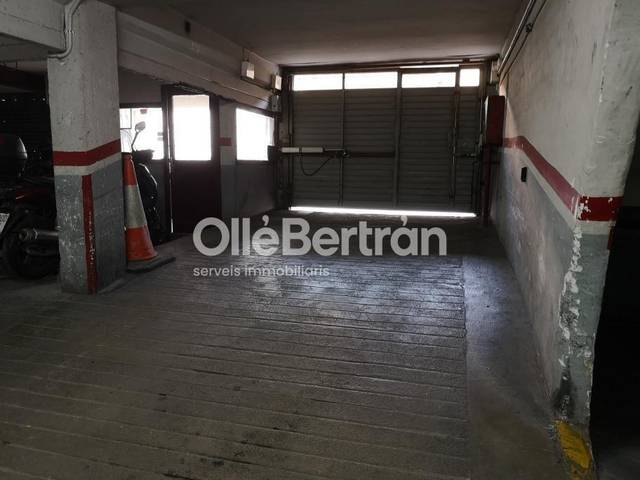 Garaje en Alquiler en de Sant Dalmir en La Teixonera