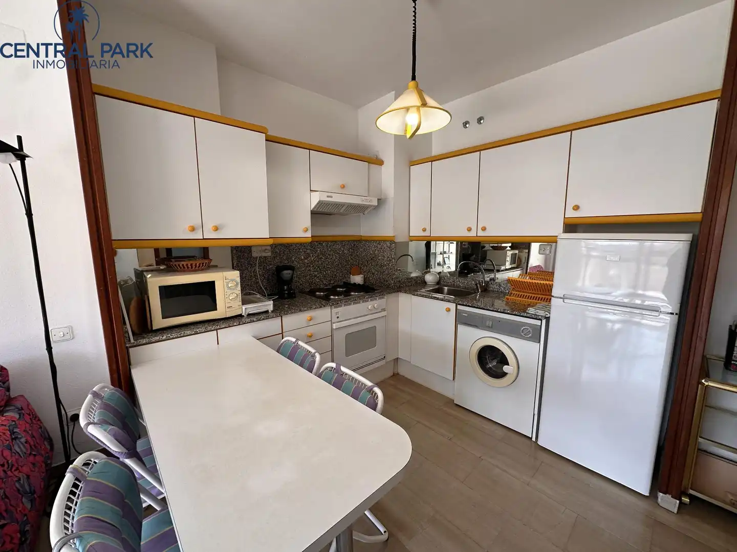 Cocina de Apartamento en venta en Salou con Aire acondicionado, Terraza y Amueblado