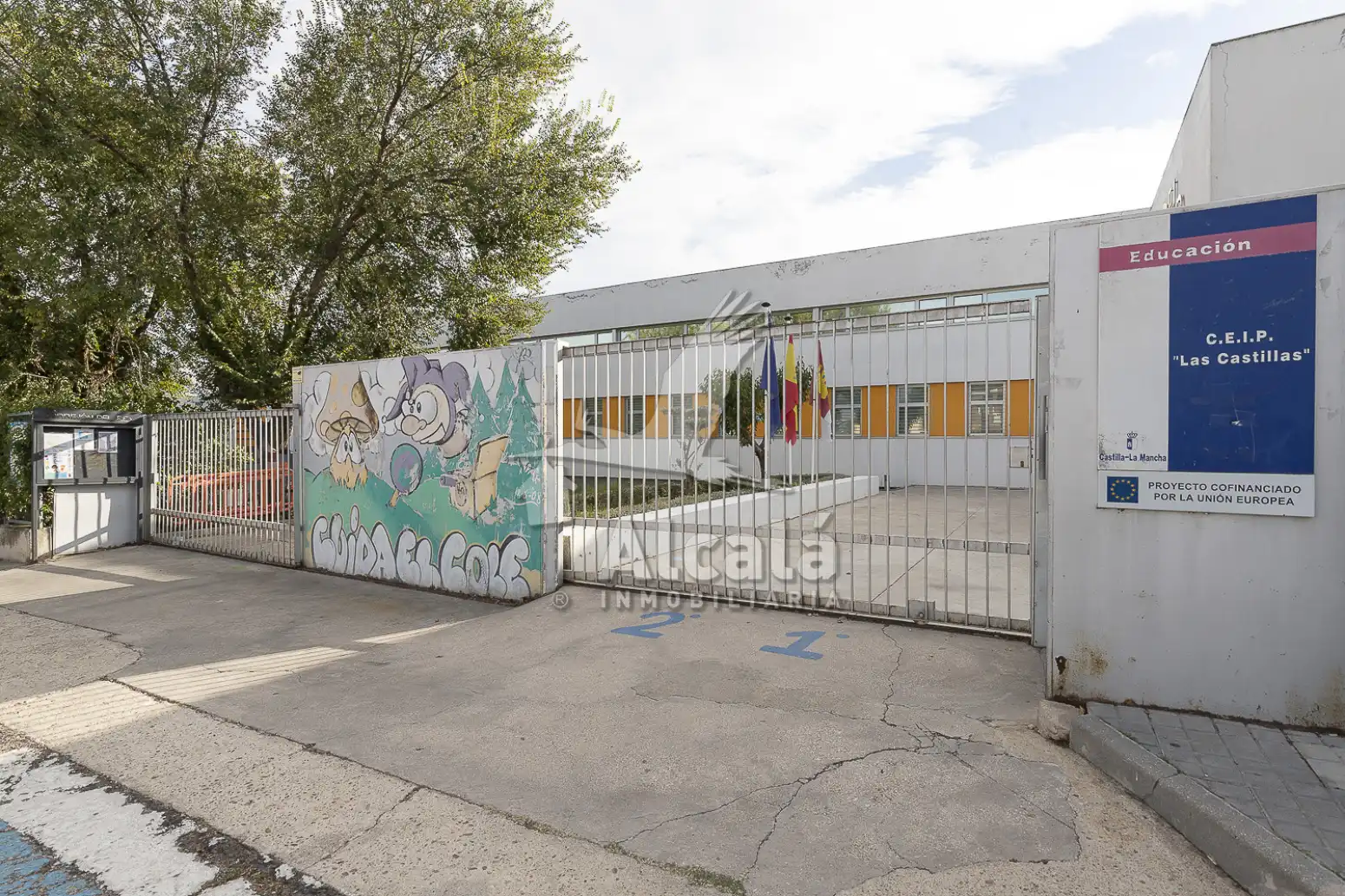 Vista exterior de Casa o xalet en venda en Torrejón del Rey amb Aire condicionat, Calefacció i Piscina