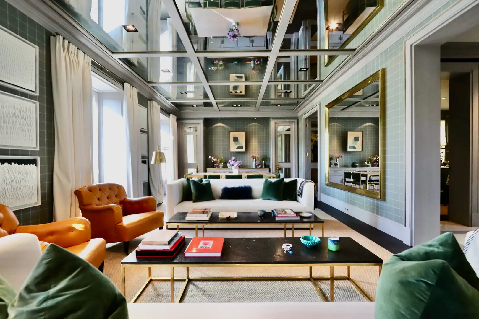 Living room of Flat for sale in Madrid  with Air Conditioner, Heating and Storage room