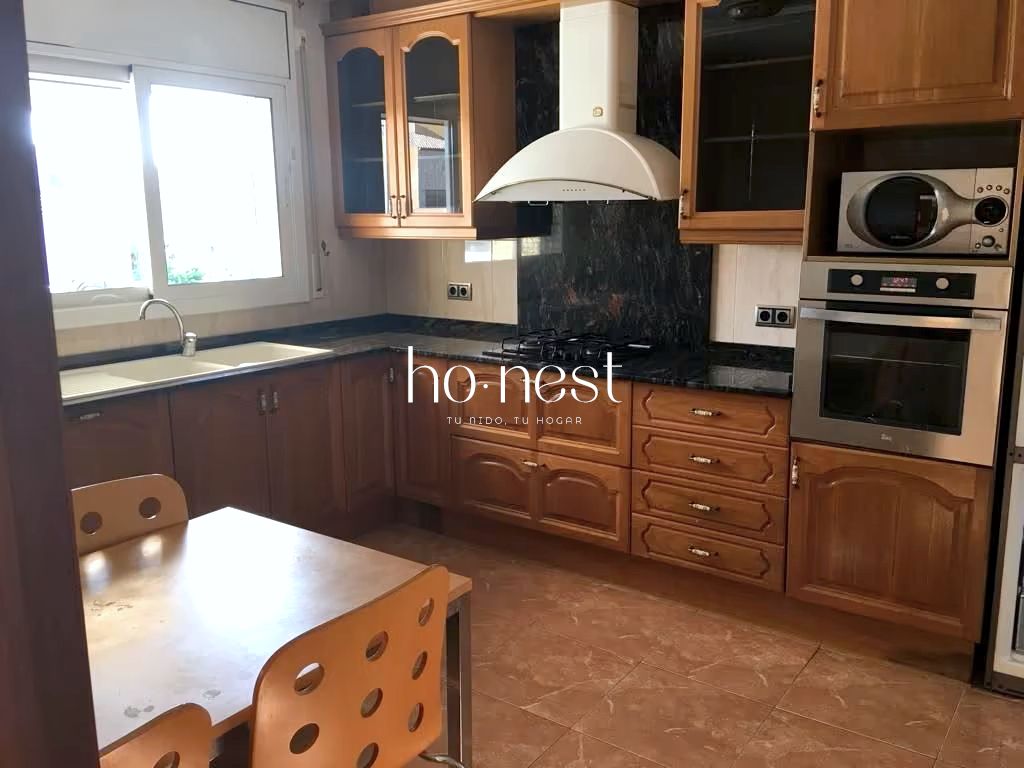 Cuina de Casa o xalet en venda en Sant Cugat Sesgarrigues amb Calefacció, Rentadora i Balcó