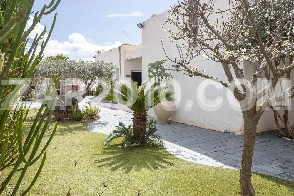Außenansicht von Haus oder Chalet zum Verkauf in Cuevas del Almanzora mit Klimaanlage, Privatgarten und Terrasse