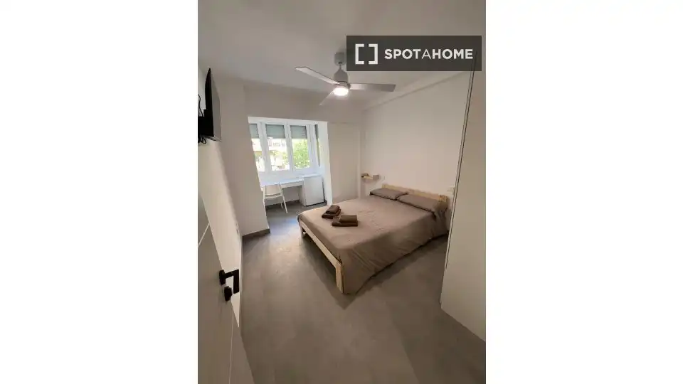 Habitación de Piso de alquiler en Alicante / Alacant con Aire acondicionado, Calefacción y Amueblado