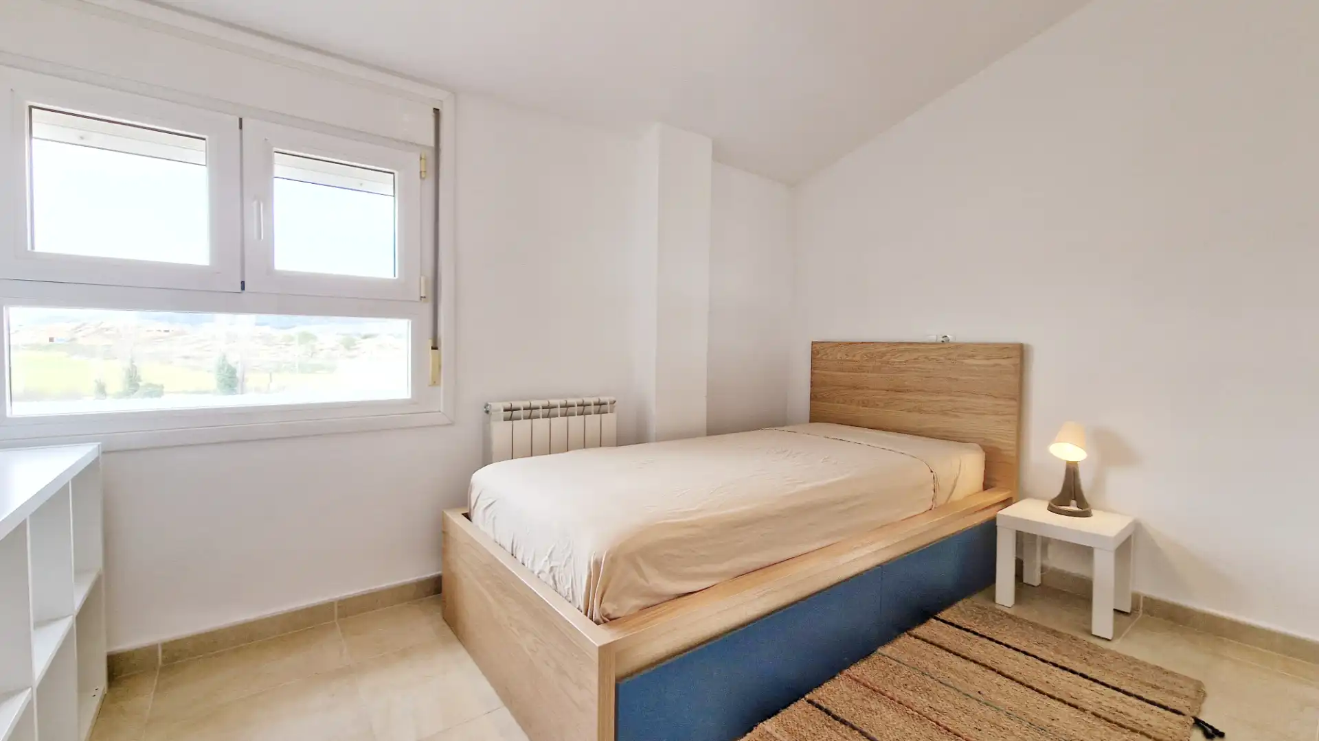 Dormitori de Dúplex en venda en Andorra (Teruel) amb Calefacció, Terrassa i Moblat