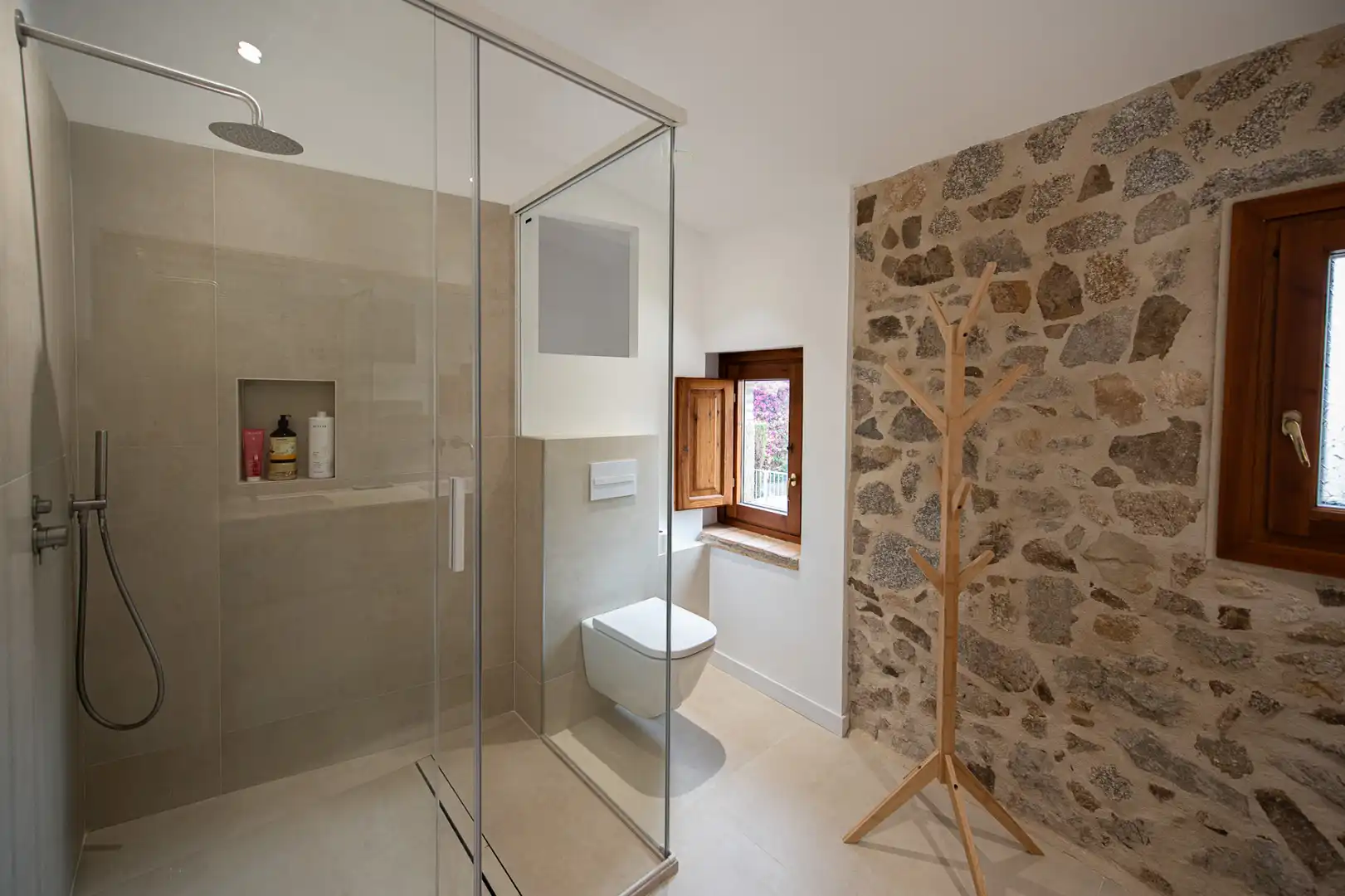 Badezimmer von Country house zur Miete in Santa Cristina d'Aro mit Klimaanlage, Heizung und Privatgarten
