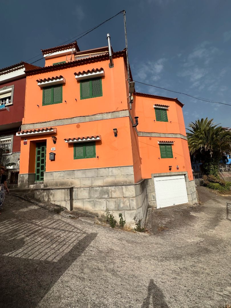 Exterior view of Single-family semi-detached for sale in Vega de San Mateo  with Private garden and Terrace