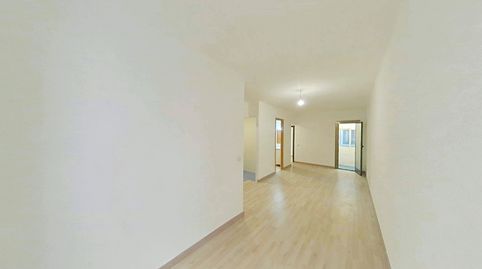 Foto 4 de Piso de alquiler en Llefià, Badalona