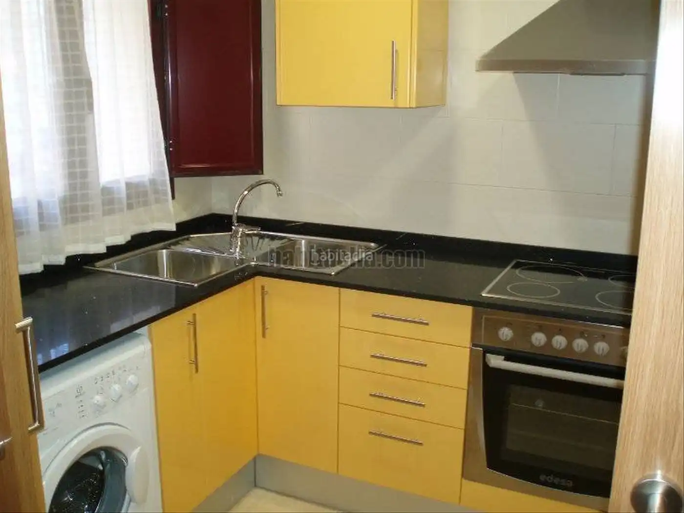 Flat for sale in Carrer de Martorell 8, imagen 4
