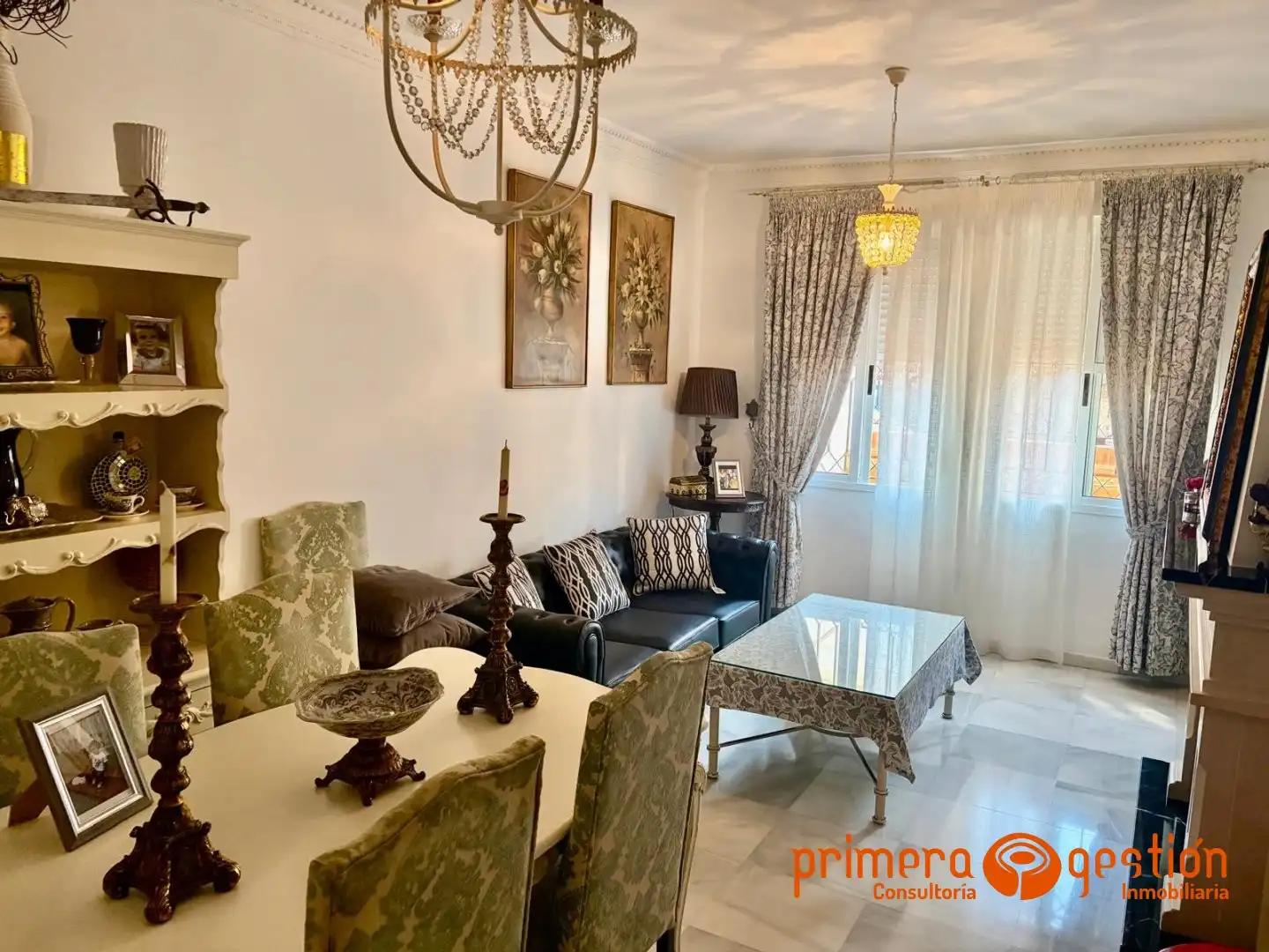 Sala de estar de Casa o chalet en venta en Lora del Río con Aire acondicionado, Calefacción y Terraza
