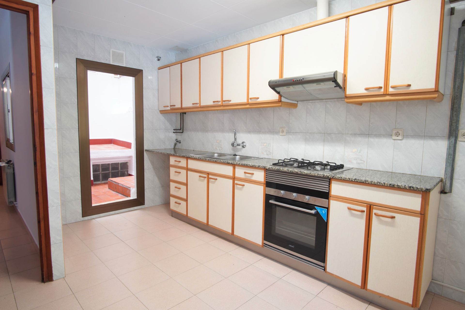 Cocina de Piso en venta en  Barcelona Capital con Calefacción y Alarma