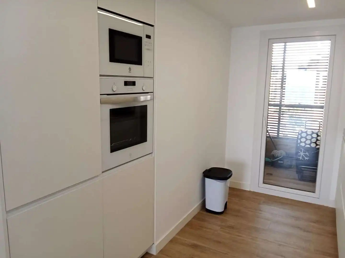 Cuina de Apartament en venda en Torrevieja amb Aire condicionat, Calefacció i Terrassa